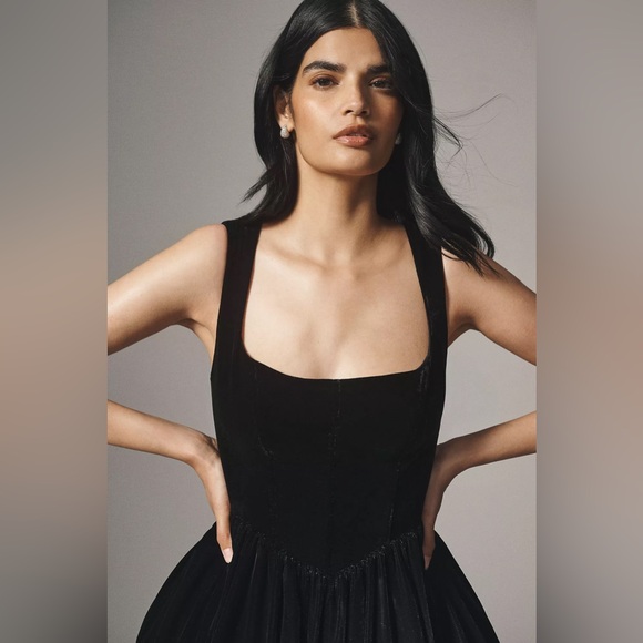 BHLDN Ariana Velvet Square-Neck Fit & Flare Bubble Mini Dress - Picture 4 of 7